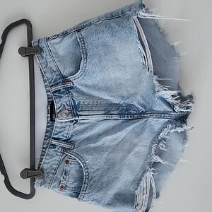 Zara Cut Out Distressed Light Wash Jeans Shorts 8 (Box13)